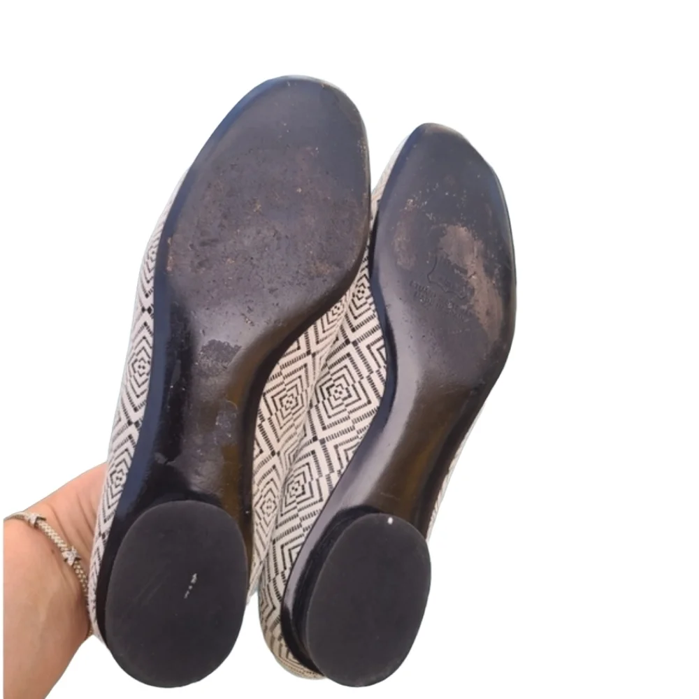 STUART WEITZMAN Leather Ballet Flats 8 Geometric Bows Stone Suede Rare